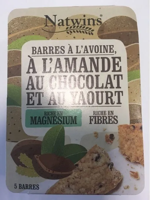 Barre a l'avoine, a l'amande au chocolat et au yaourt