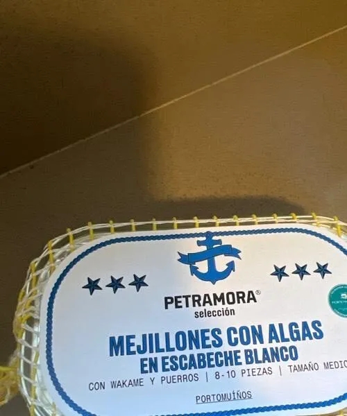 Mejillones con algas en escabeche blanco