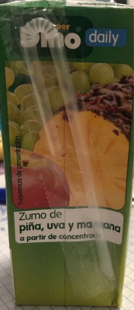 Zumo de piña, uva y manzana