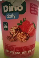 Yogur cremoso con fresas y nueces