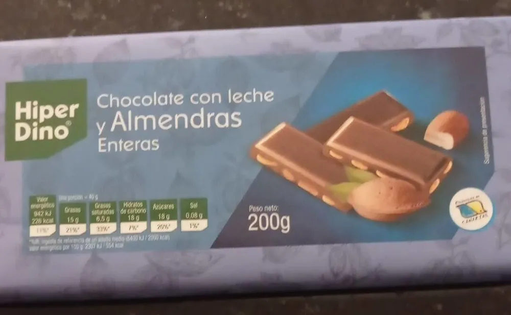 Chocolate con leche y almendras enteras