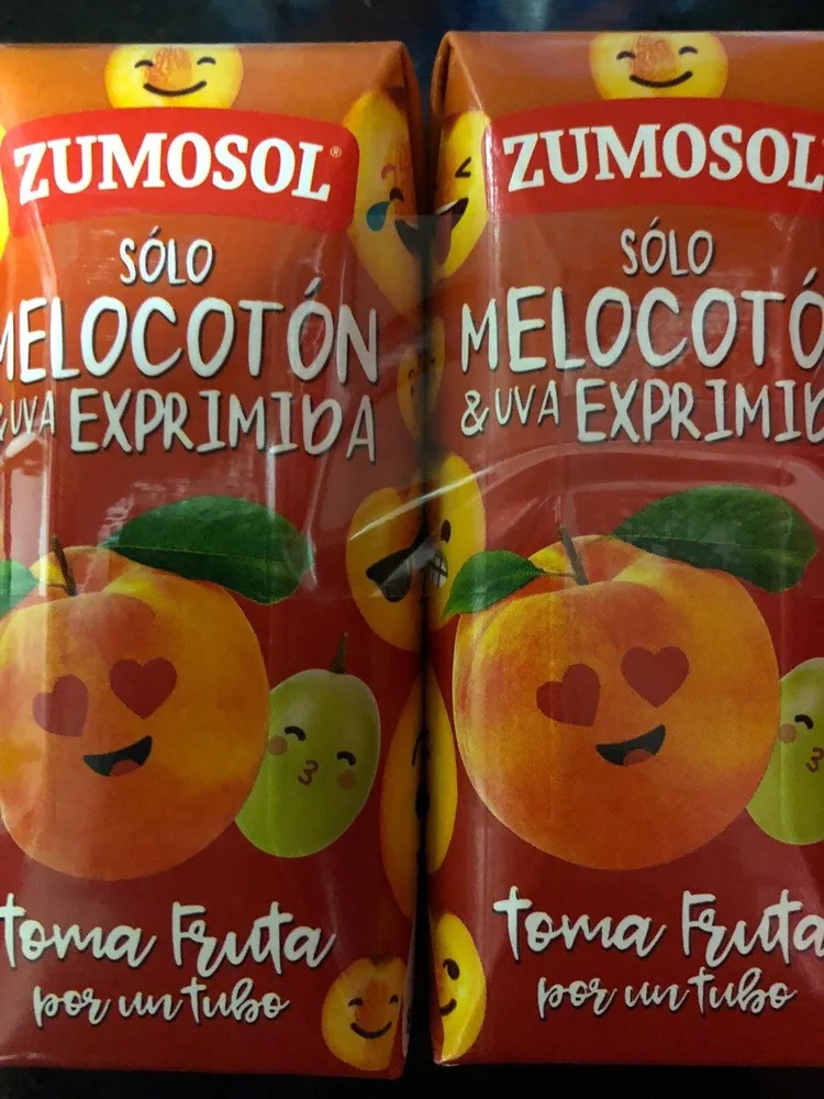 Sólo melocotón & uva exprimida