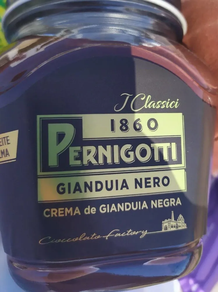 Crema de gianduia negra