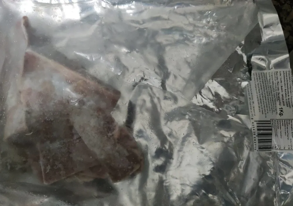 Recortes de atún de aleta amarilla congelados