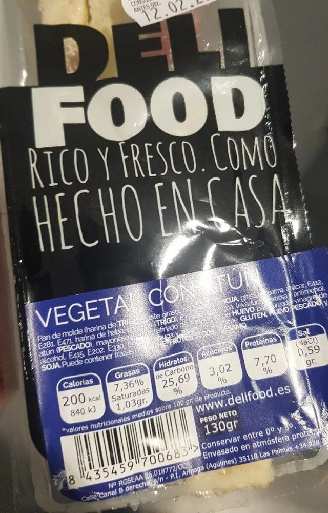 Sándwich vegetal con atún