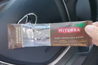 Barrita de chocolate negro y almendra