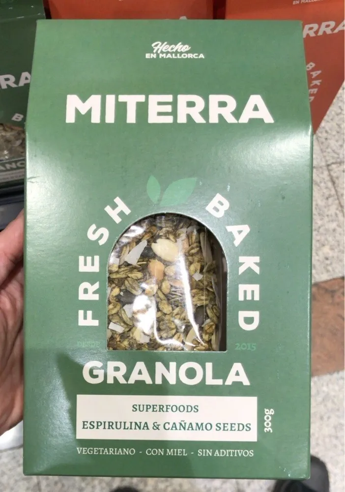 Fresh Baked Granola espirulina y cañamo