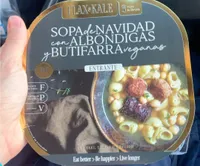 Sopa de Navidad con albóndigas y butifarra veganas