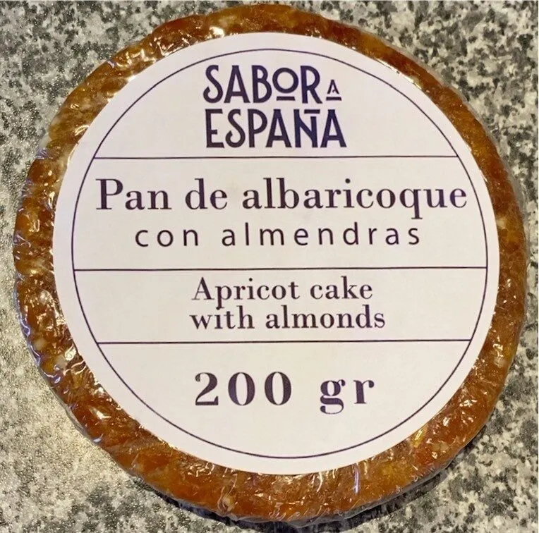 Pan de albaricoque con almendras