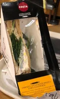 Sandwich de pollo con maiz dulce