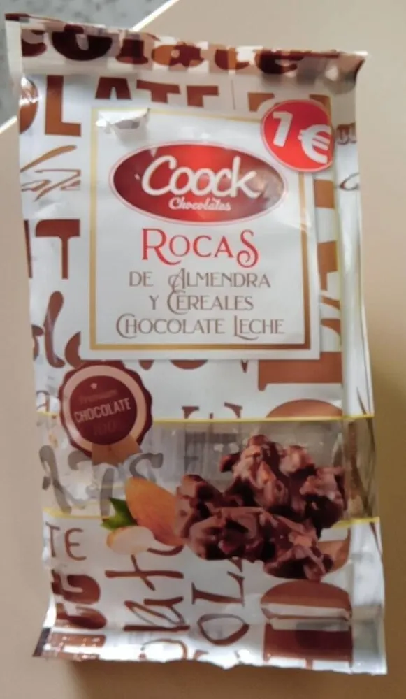Rocas de almendra y cereales