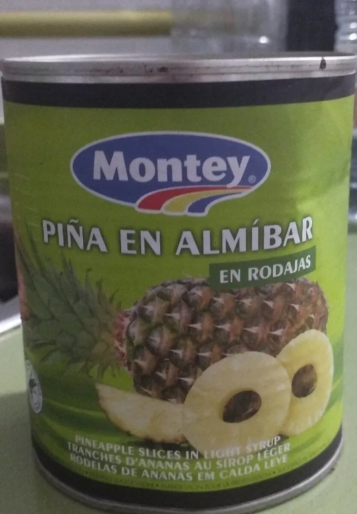 Piña en almíbar