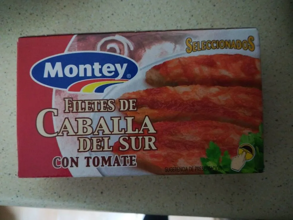 Filetes de caballa con tomate