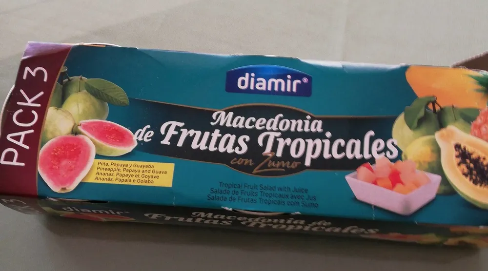 Macedònia de productos tropicales