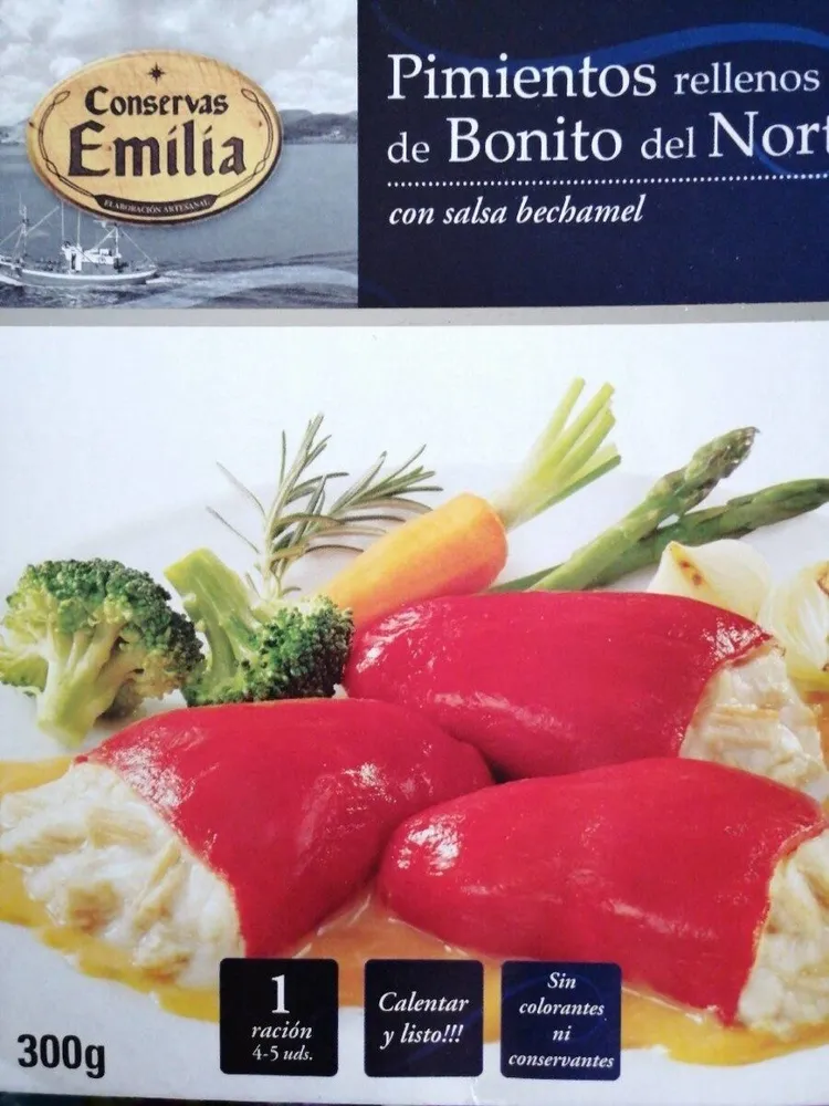 Pimientos rellenos de bonito del norte