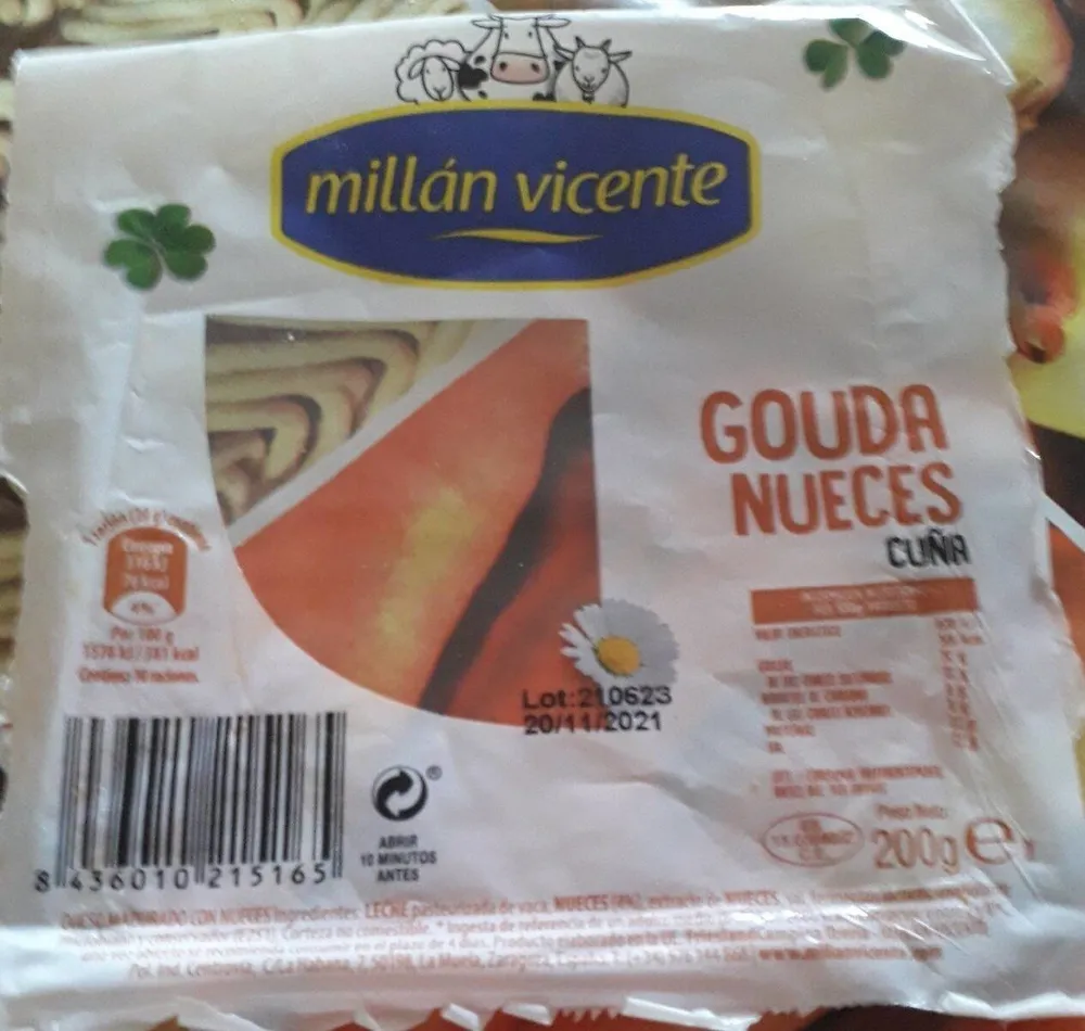Queso gouda con nueces