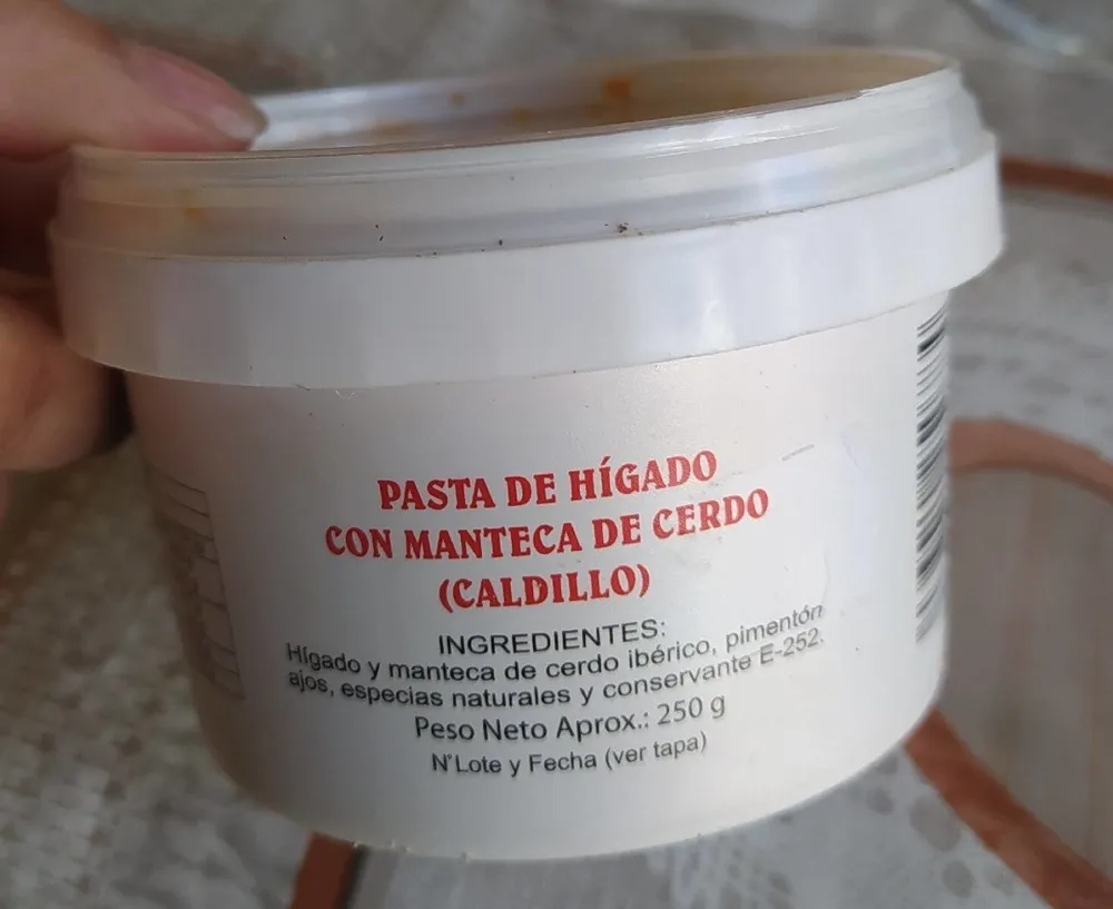 Pasta de hígado con manteca de cerdo