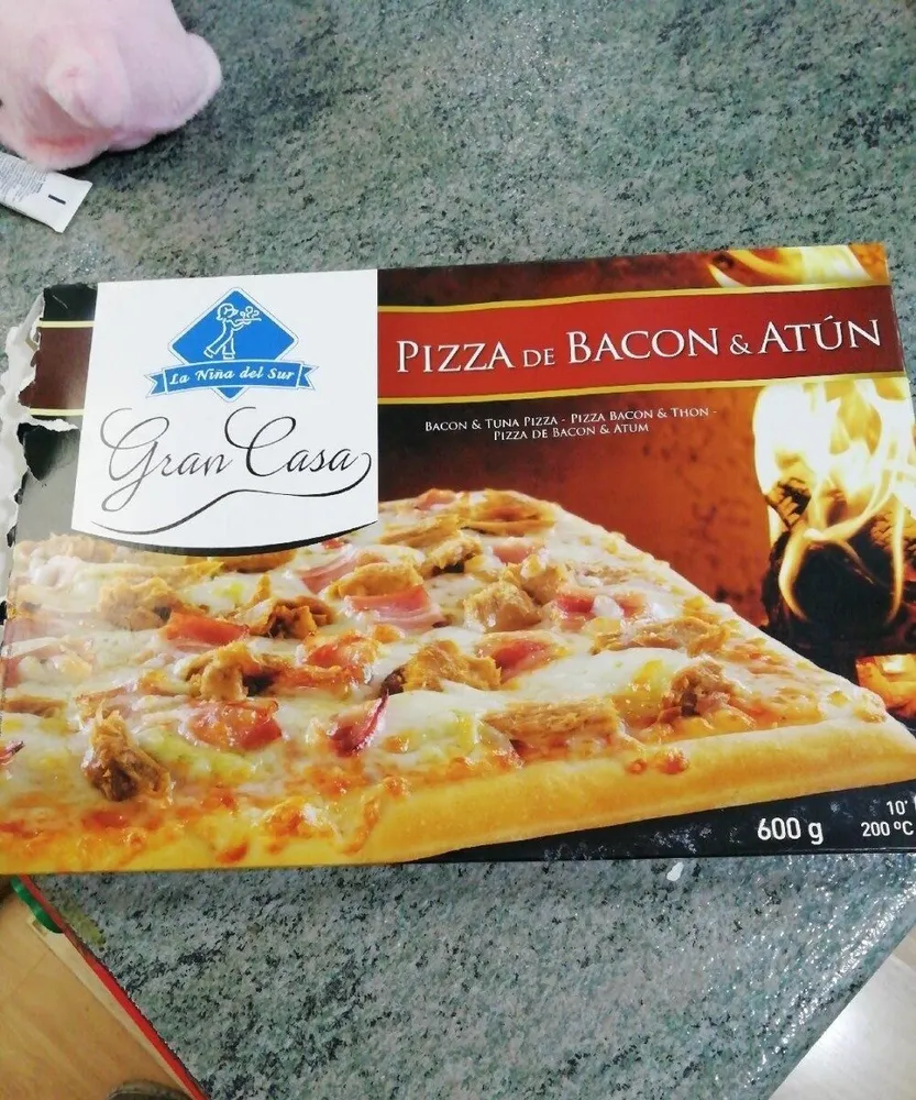 Pizza de bacon y atún