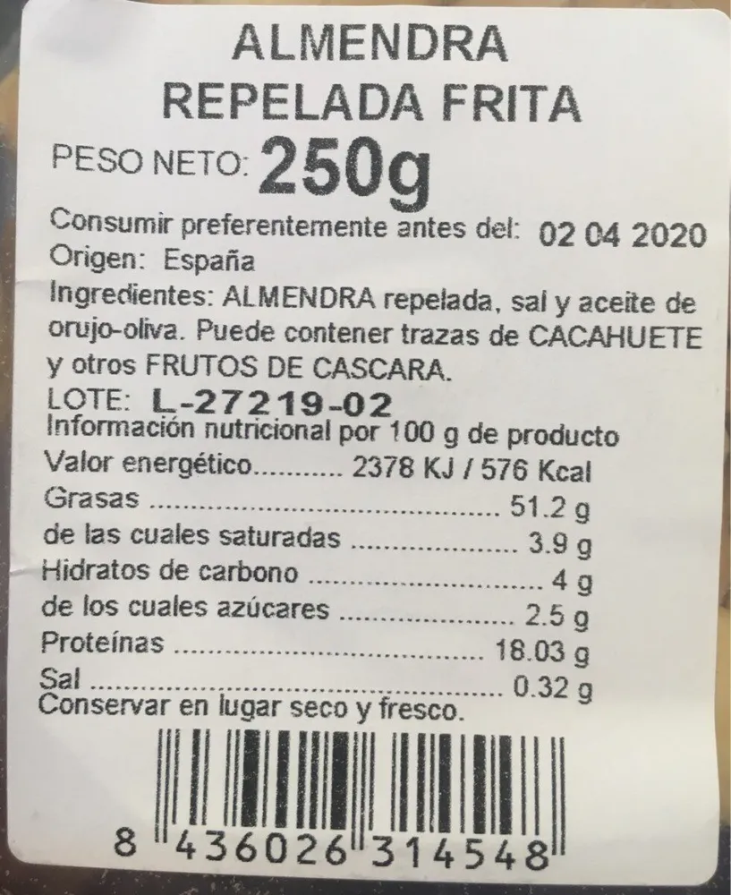 Almendra repelada frita