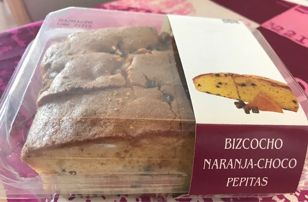 Bizcocho naranja-choco pepitas