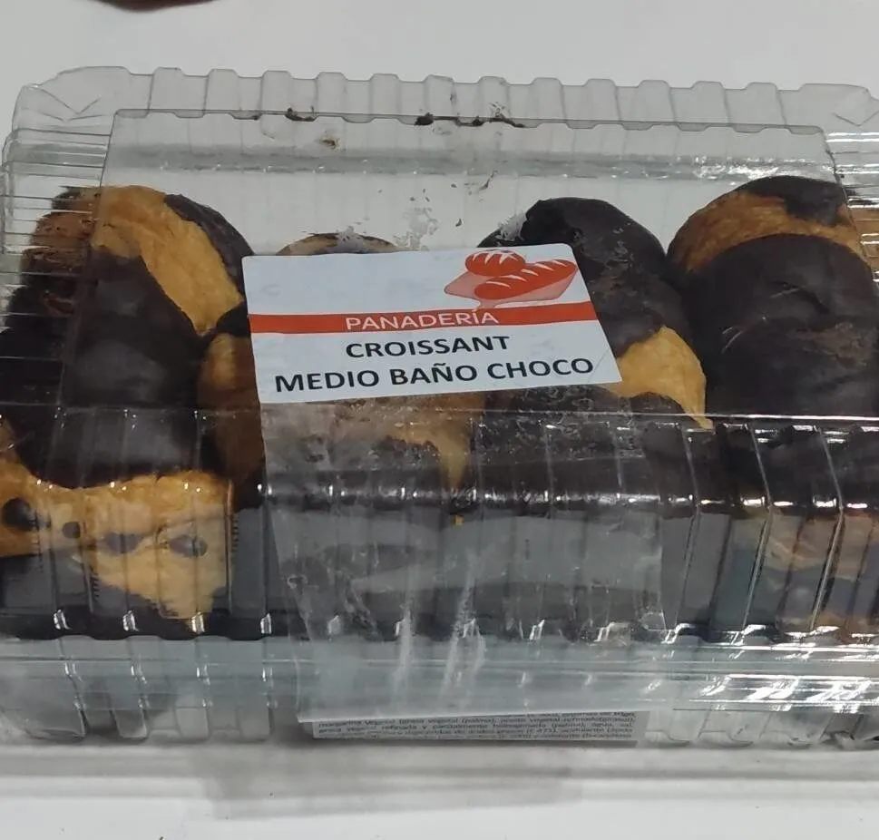 Croissant medio baño choco