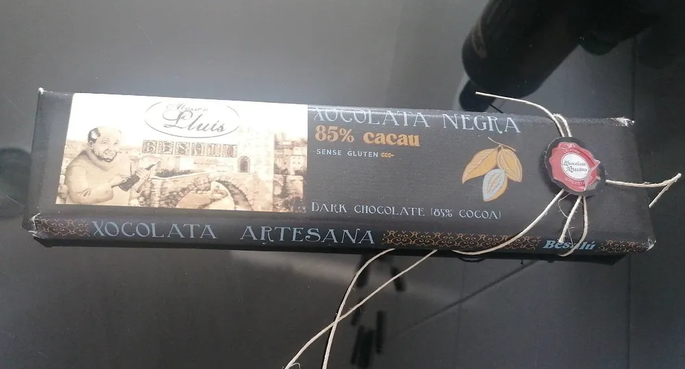 Besalú: DARK CHOCOLATE 85% cacau