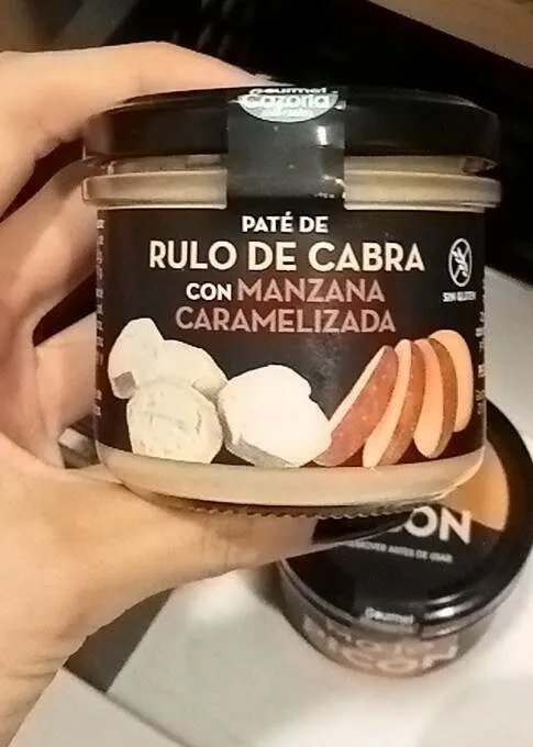 Paté de rulo de cabra con manzana caramelizada
