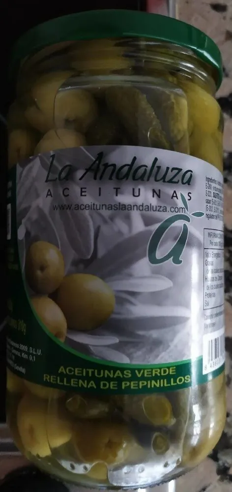 Aceitunas verde con pepinillos