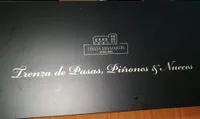 Trenza de pasas, piñoñes y nueces