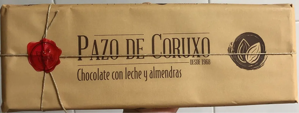 Chocolate con leche y almendras