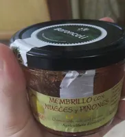 Membrillo con nueces y piñones