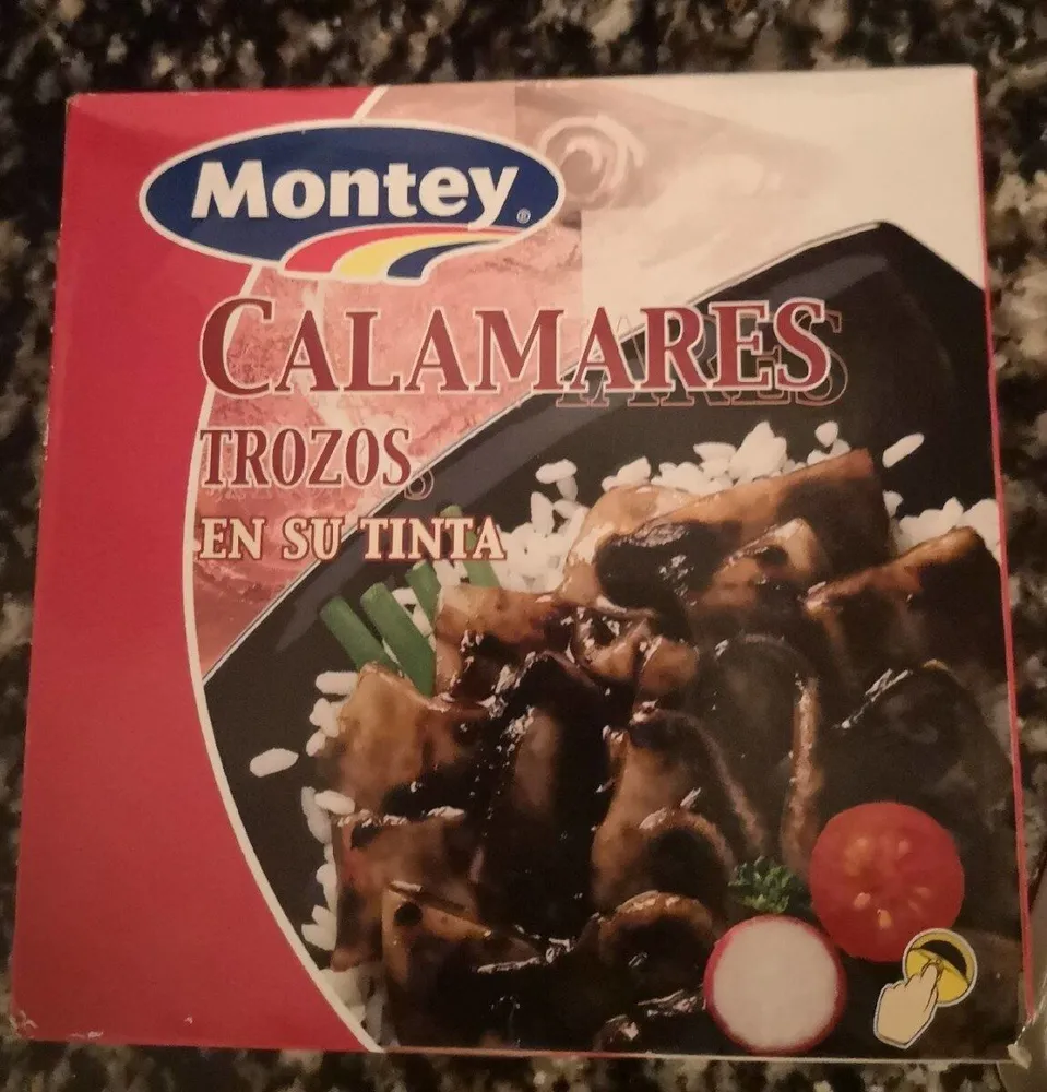 Calamares trozo en su tinta