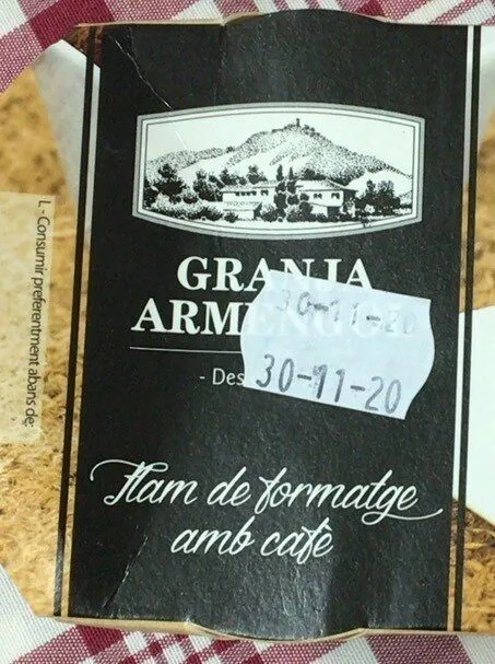 Flam de formatge amb cafe