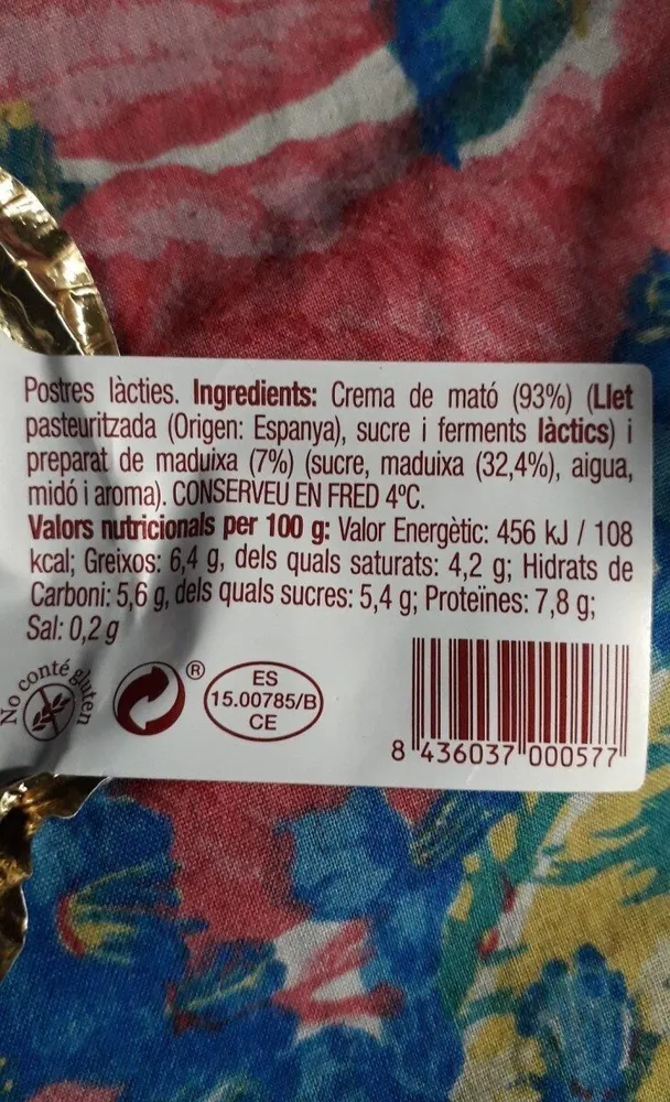 Crema de mató amb maduixa