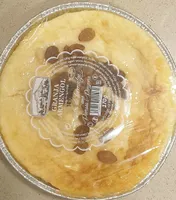 Pastel de queso con pasas y piñones