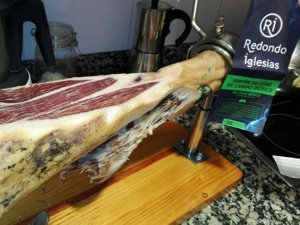 Jamón de cebo de campo ibérico