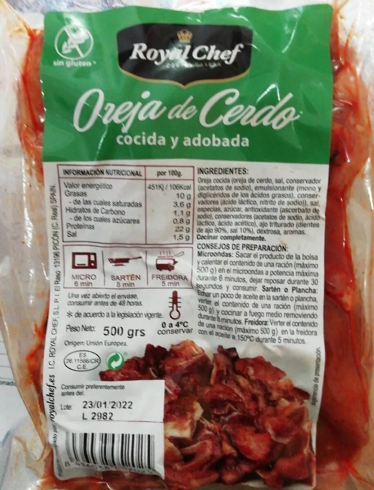 Oreja de cerdo cocida y adobada