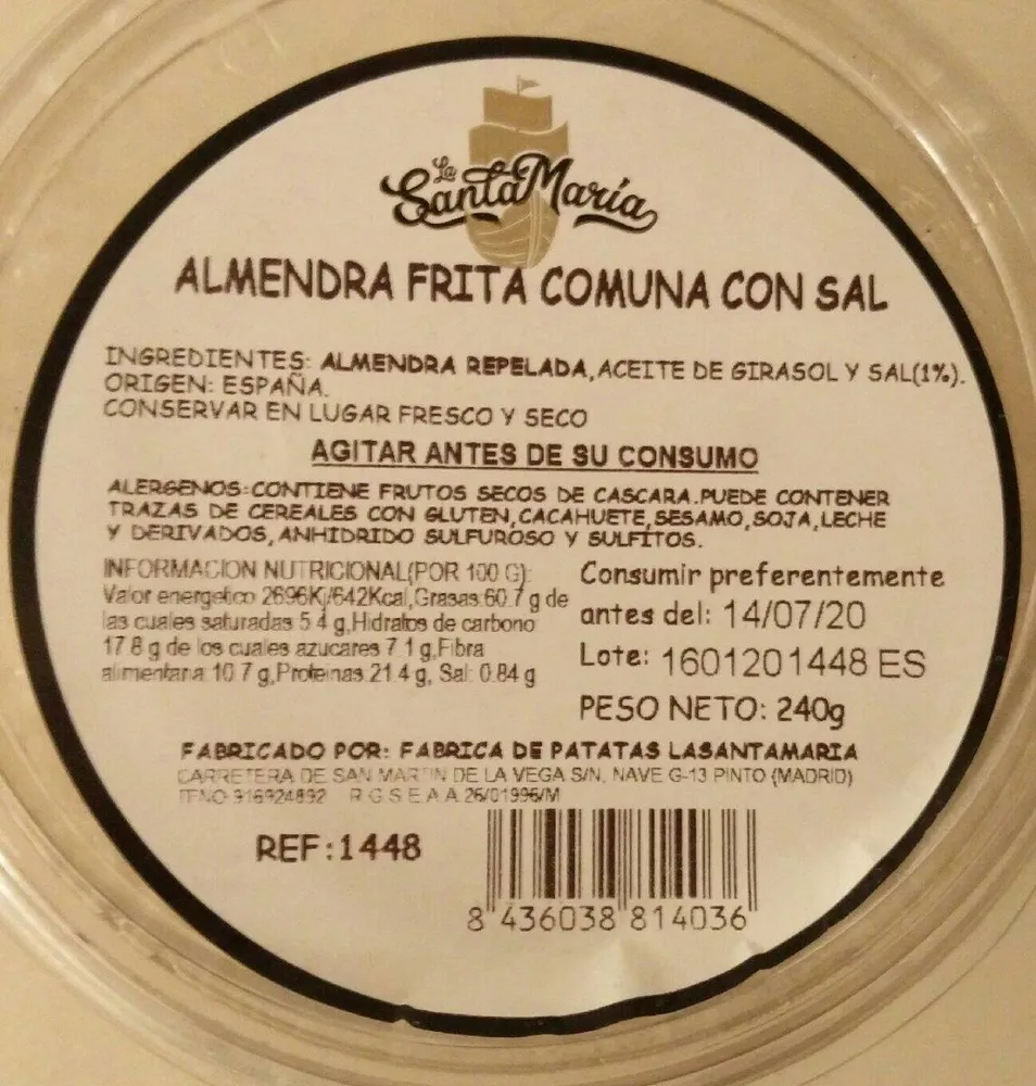 Almendra frita comuna con sal