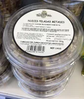 Nueces peladas mitades