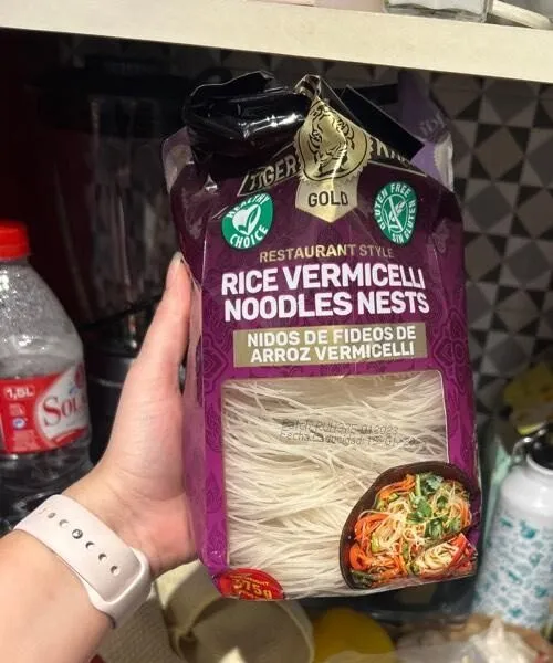 Rice vermicelli noodles nests
