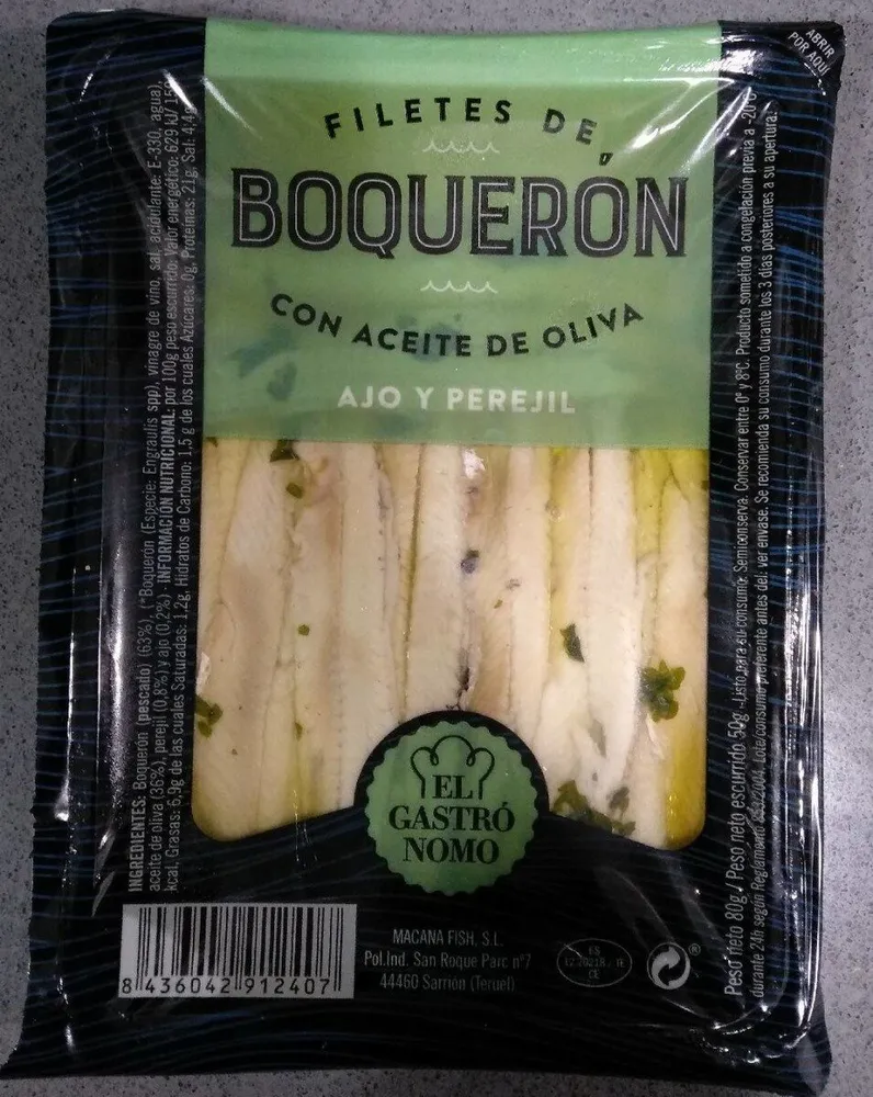 Filetes de boquerón con aceite de oliva, ajo y perejil