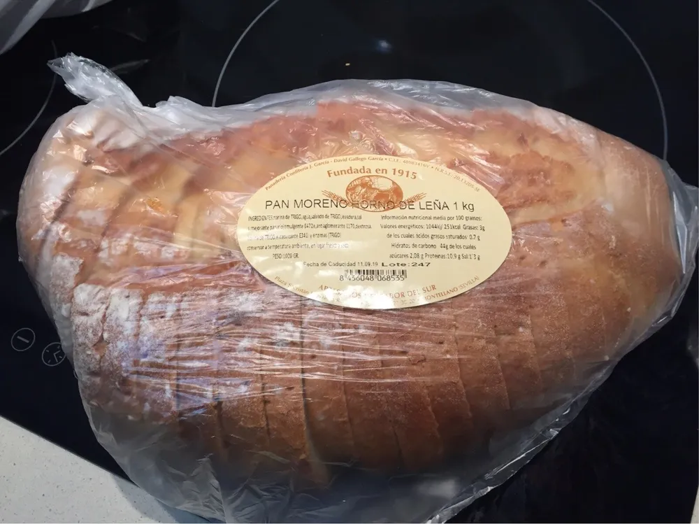 Pan moreno horno de leña