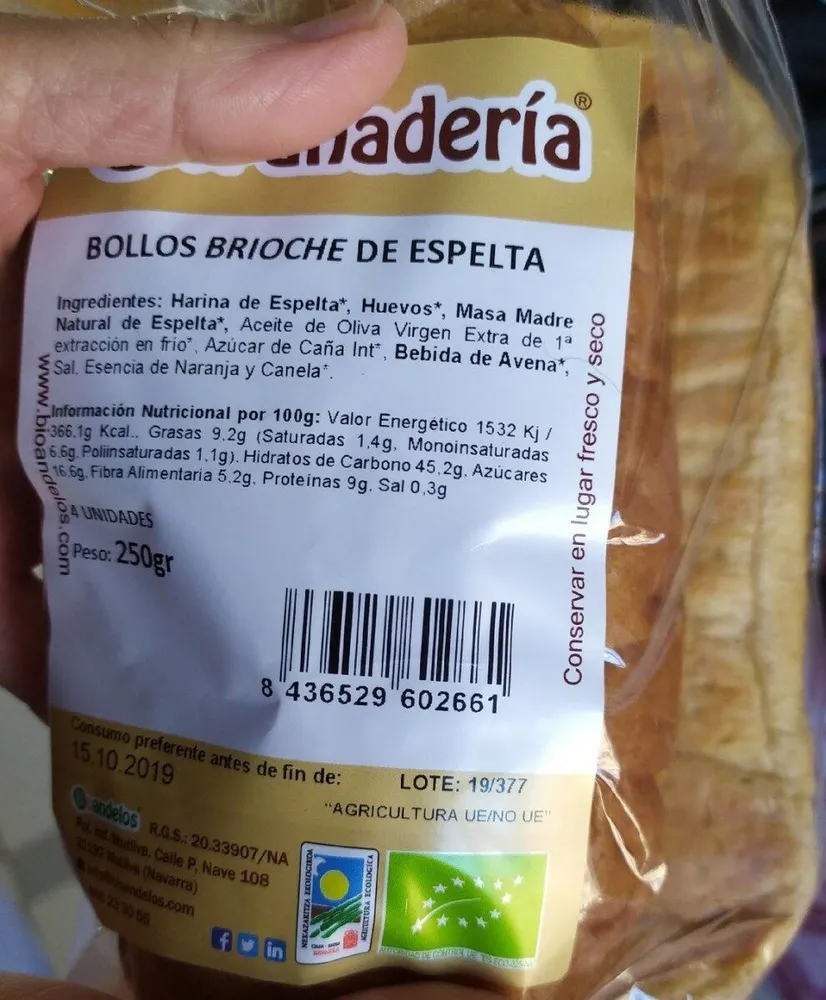 Bollos brioche de espelta