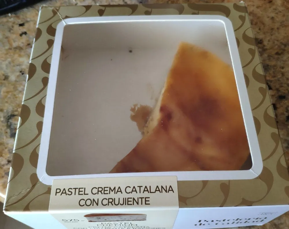 Pastel crema catalana con crujiente