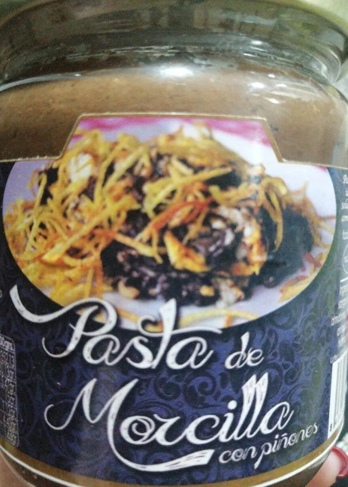 Pasta de morcilla con piñones