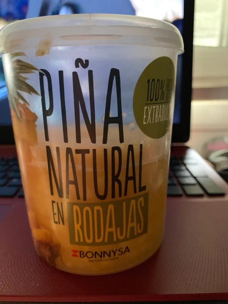 Piña pelada