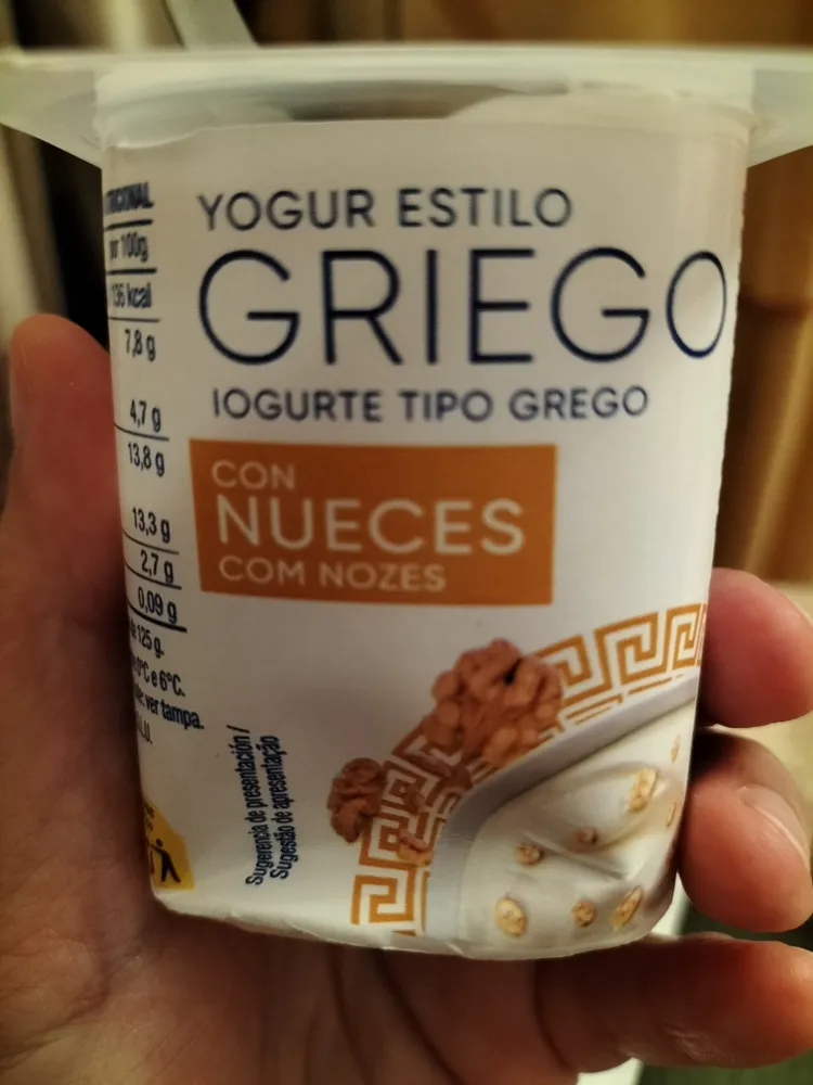 Yogur Estilo Griego con nueces
