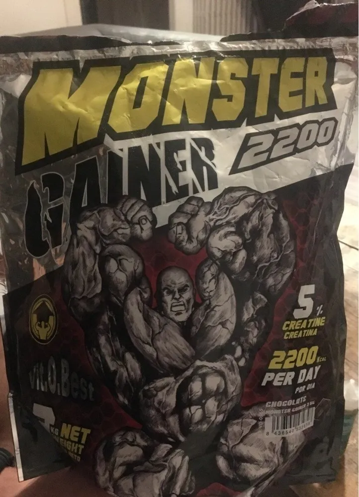 Monster gainer 2200