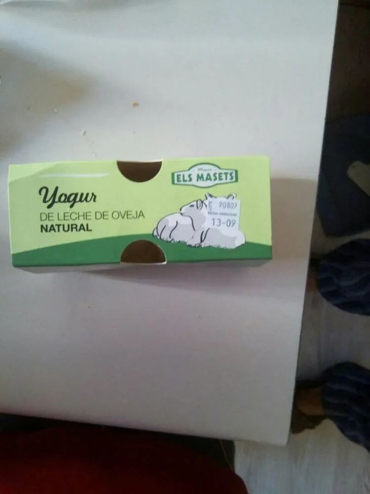 Yogur natural de leche de oveja