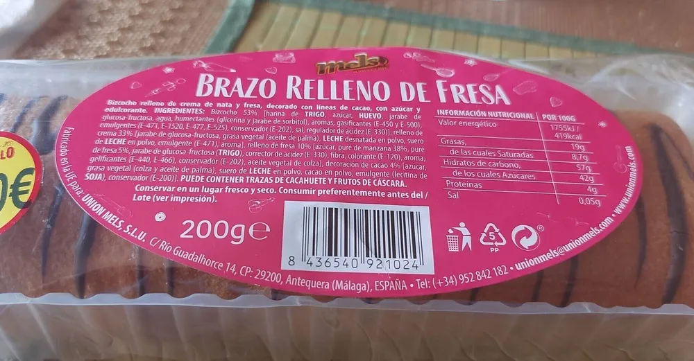 Brazo relleno de fresa